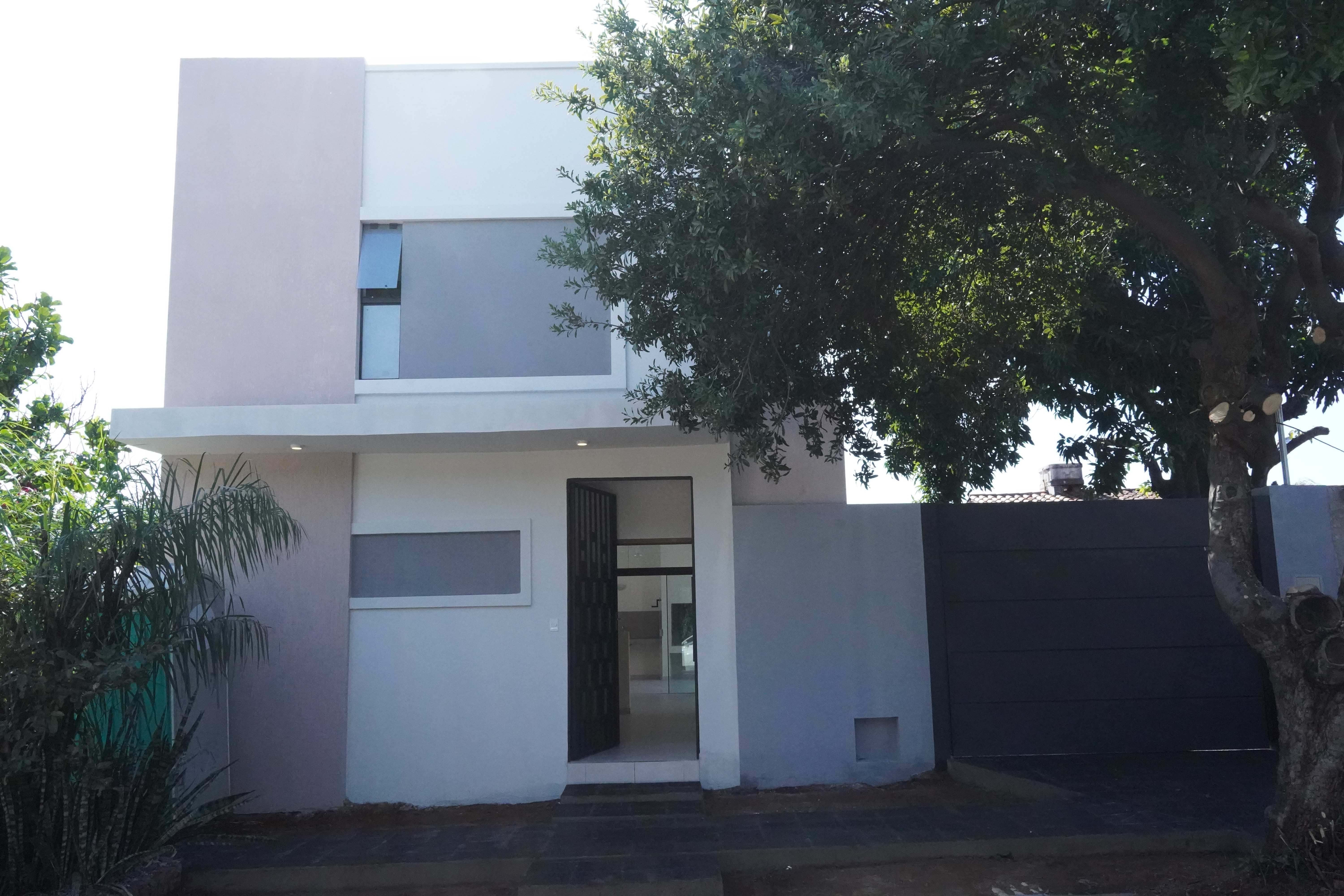 Construcción de Residencia, 2 Dormitorios, 3 Baños, REF. 725